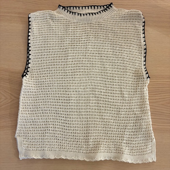 ALOHAS Tops - ALOHAS Cream and Black Knit Tank Top